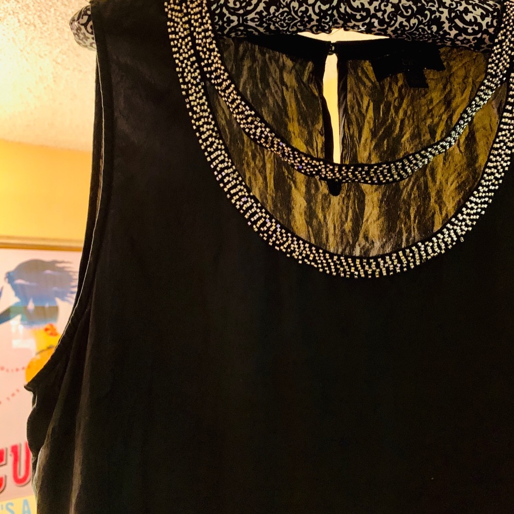 BananaRepublic💯silk top w/tiny silver beadsXL - Picture 2 of 5